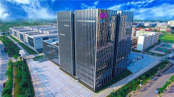 皓丽卷出新高度！55寸会议平板电视只需1999元 含翻页笔、无线投屏(图1)