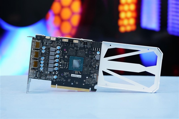 纯白外壳淡雅清新！耕升RTX 4060 Ti踏雪显卡图赏(图15)